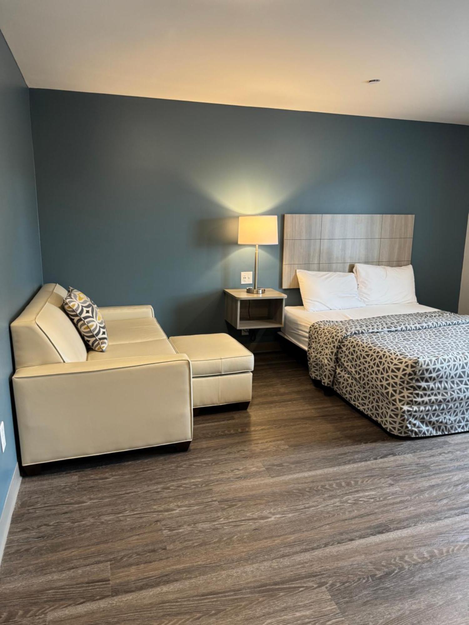 Woodspring Suites Knoxville - Cedar Bluff Exterior photo