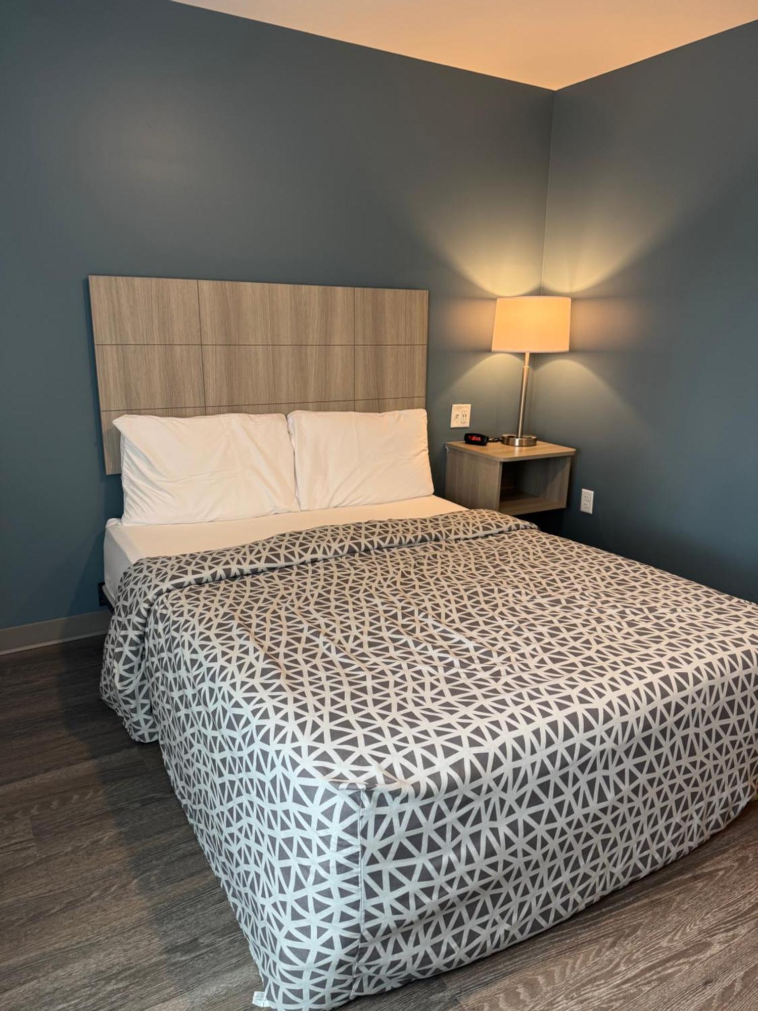 Woodspring Suites Knoxville - Cedar Bluff Exterior photo